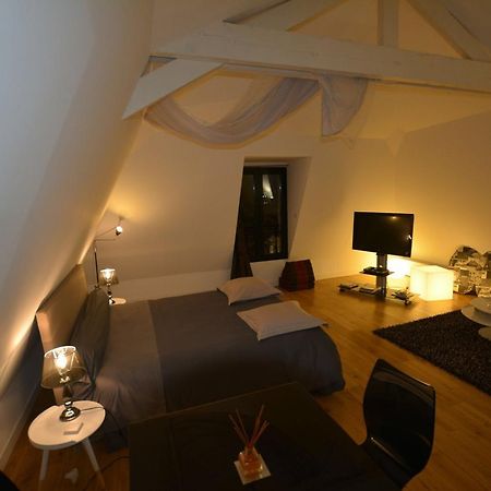 Maison D'Hotes Les Coudreaux Rueil-Malmaison Exteriör bild
