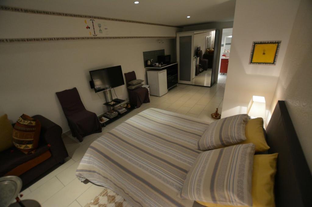 Maison D'Hotes Les Coudreaux Rueil-Malmaison Exteriör bild