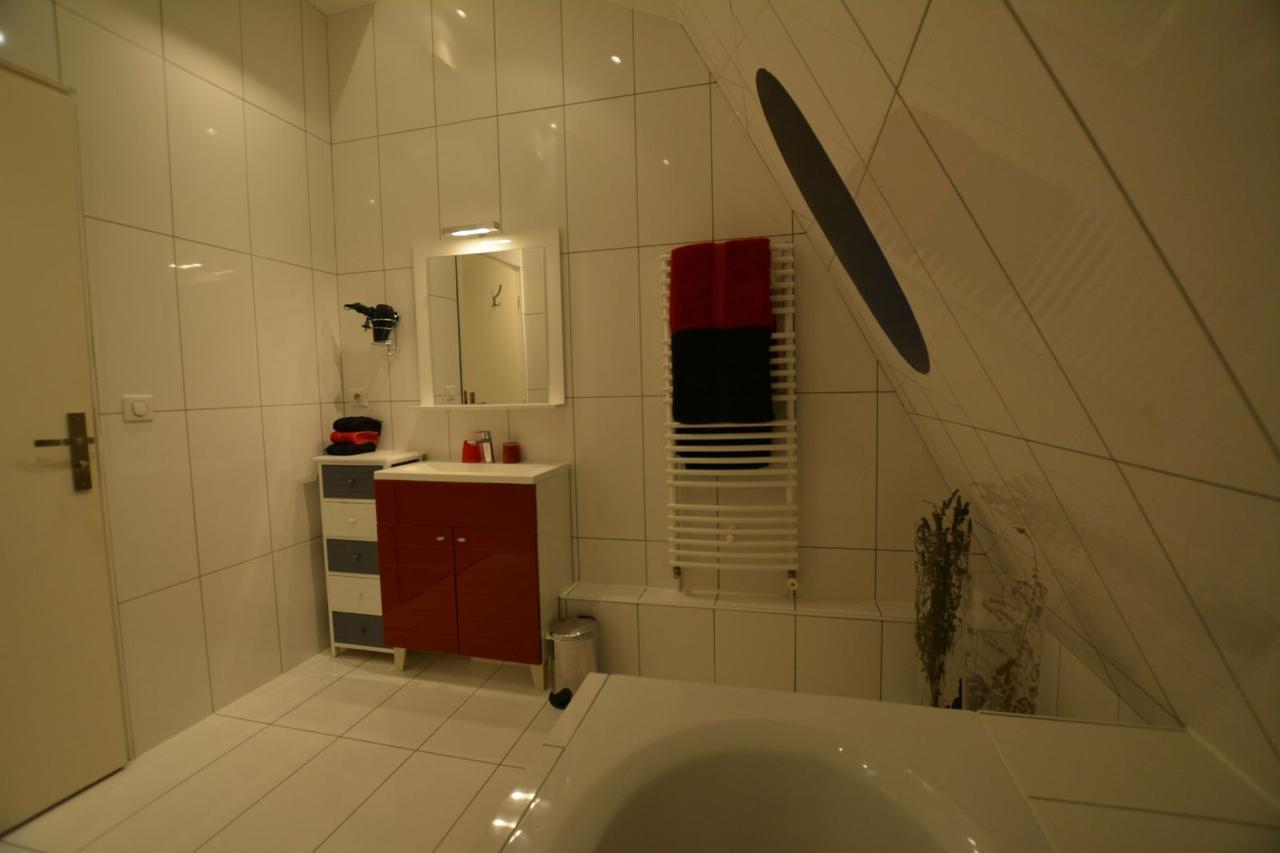 Maison D'Hotes Les Coudreaux Rueil-Malmaison Exteriör bild