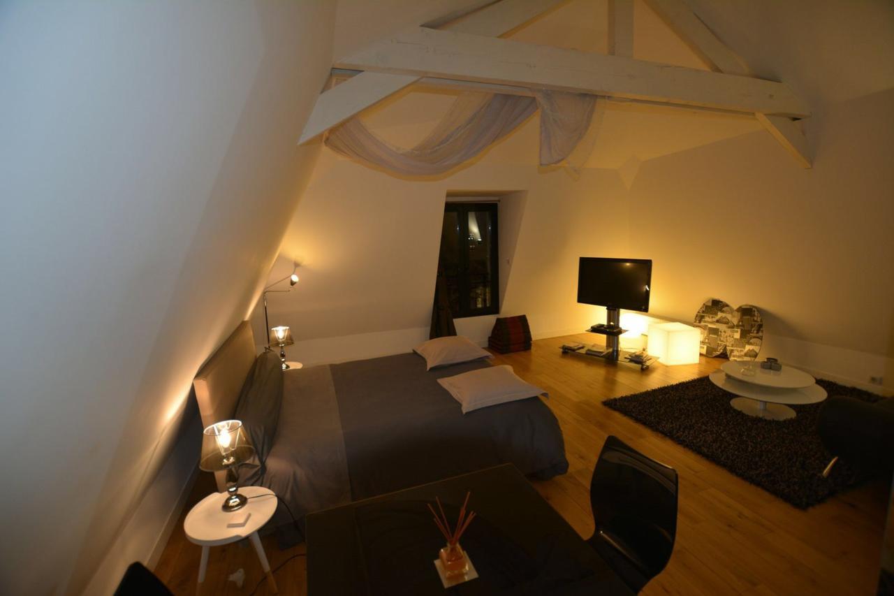 Maison D'Hotes Les Coudreaux Rueil-Malmaison Exteriör bild
